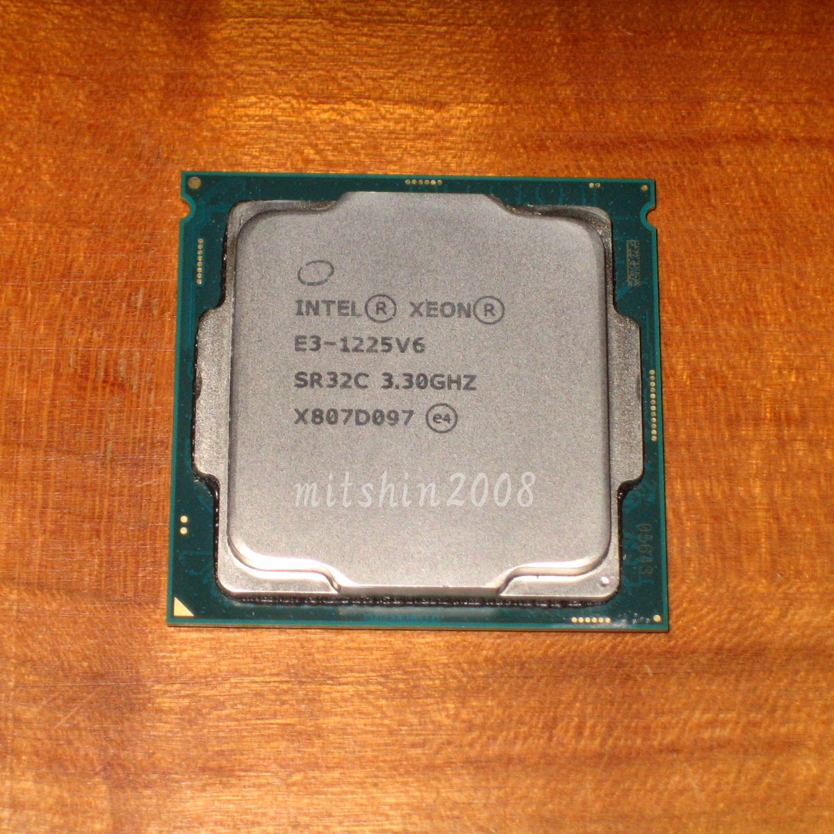 Intel Xeon E3-1225 v6 3.3GHz(TB:最大3.7GHz) LGA1151 kabylake 動作確認済 クリックポストなら送料185円 (E3-1225V6) [No.918]