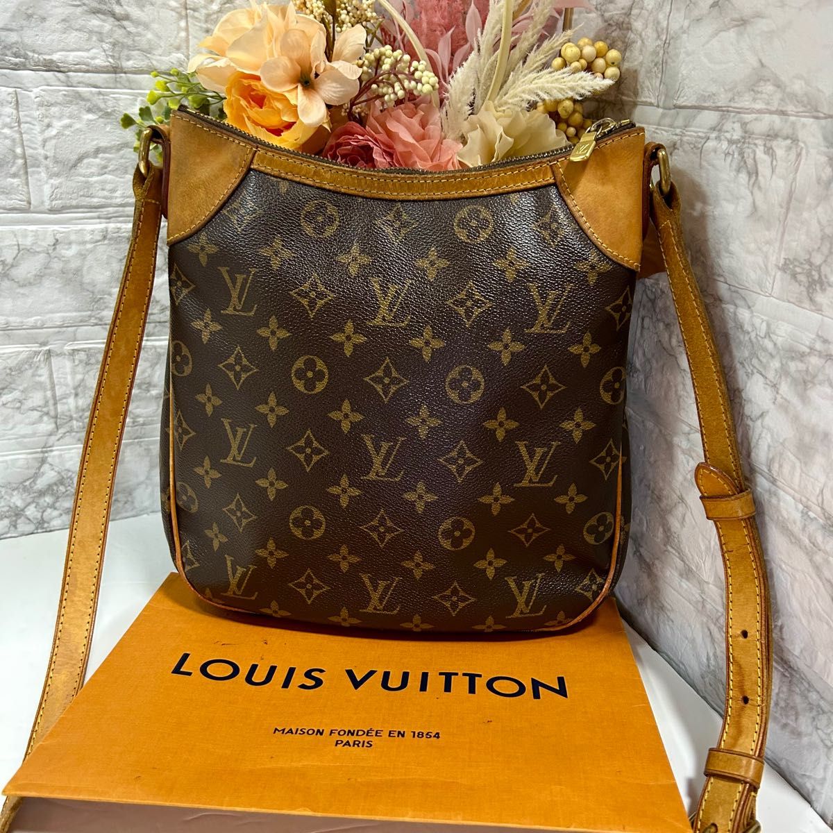 LOUIS VUITTON ルイヴィトン モノグラム　オデオンPM ショルダーバッグ　ユニセックス