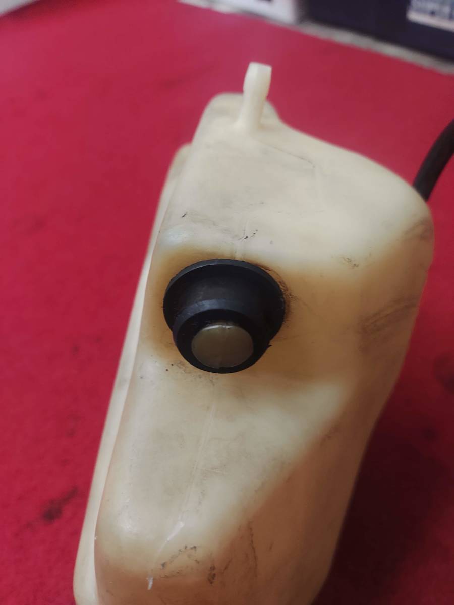 RZ250/RZ350 当時物美品純正オイルタンクフルセット 廃番 オイル RZ250/RZ350 当時物美品純正オイルタンクフルセット 廃番 オイル