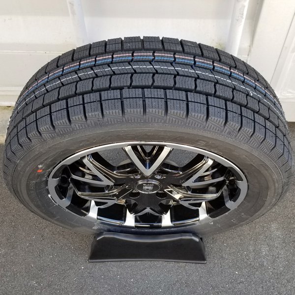 新品 17インチ スタッドレス タイヤホイール 4本セット 200系 ハイエース レジアスエース ナンカン SNC-1 215/60R17C_画像9