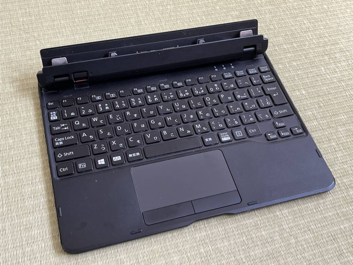 富士通 Fujitsu ARROWS Tab Q506/ME おまけ：ACアダプタ、キーボード、クレードル2個、スタイラス2本、USBアダプタ、ドライバ入りUSBメモリ_画像5