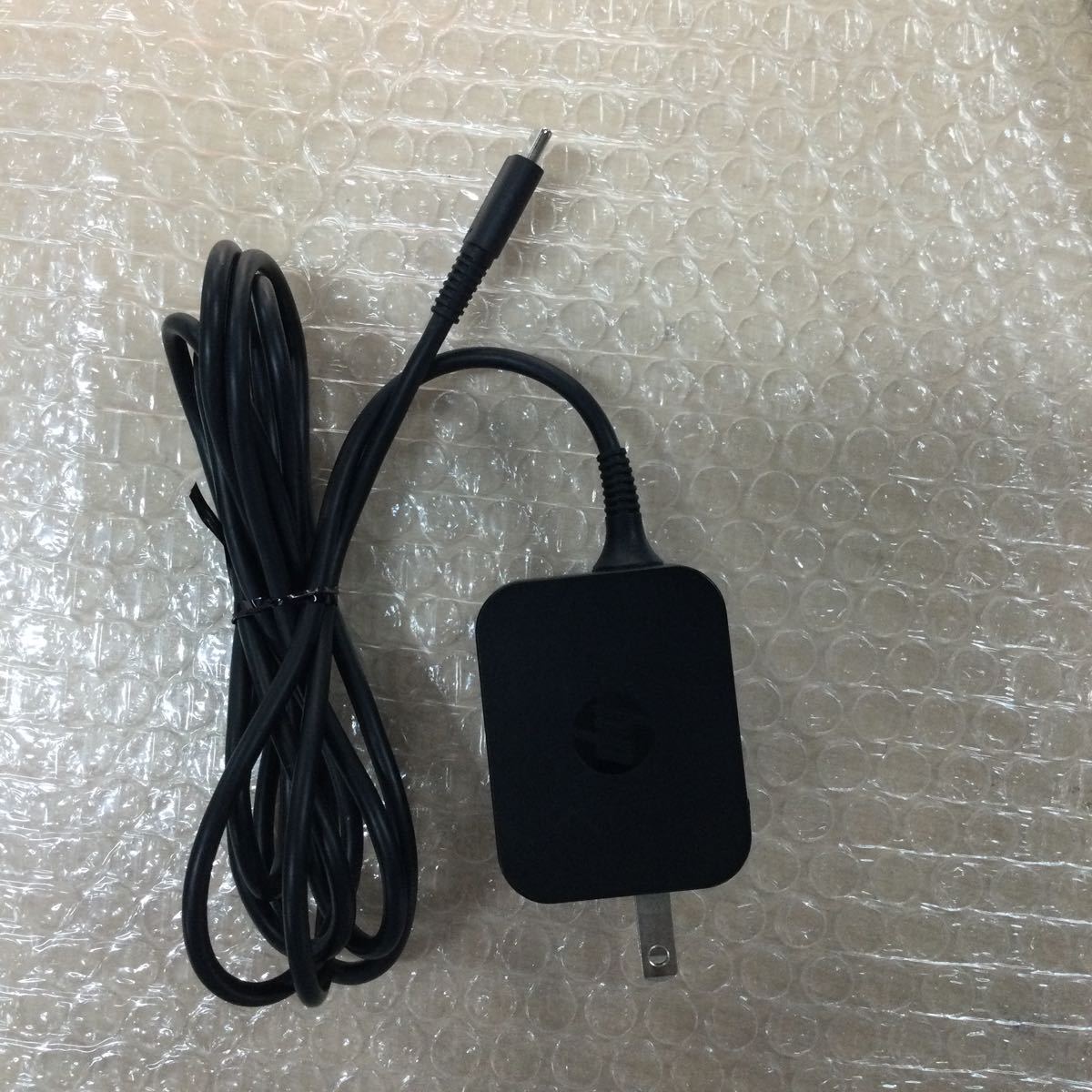 *E0074)hp AC adapter TPN-LA01 5.25V 3.0A Type-C