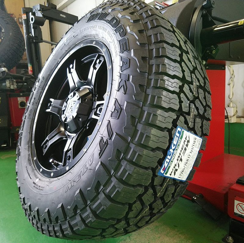 サーフ FJクルーザー プラド ハイラックス タイヤホイール 17インチ OutLaw FALKEN WILDPEAK A/T3W 265/65R17 265/70R17 新品4本セット_画像2