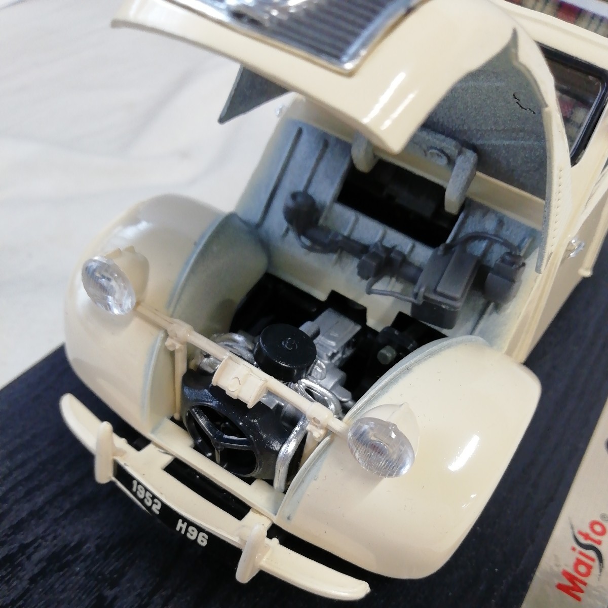 g_t　J228　Maisto　マイスト　1/18　ミニカー　シトロエン2CV　1952　中古_画像8