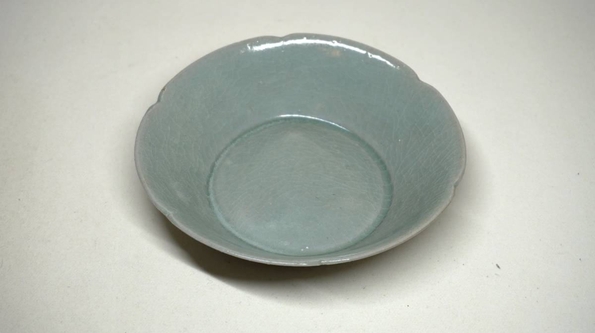 高麗青磁輪花形平鉢（１２世紀）の画像1