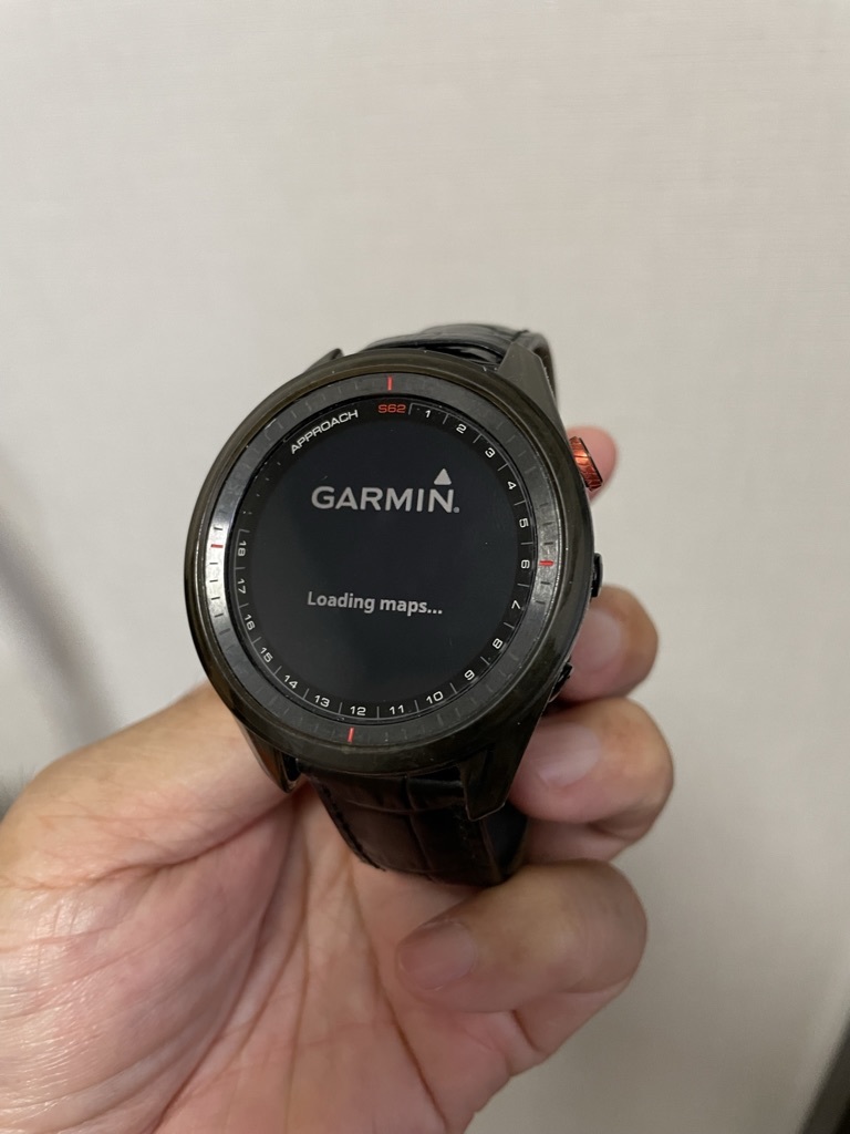 一番の贈り物 : 美品 GARMIN レザーバンド付き GPSゴルフナビ ガーミン