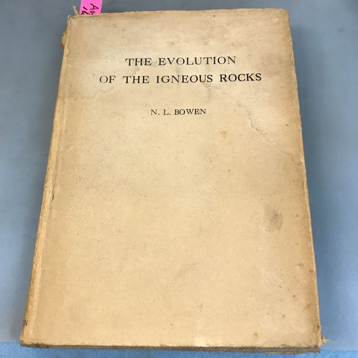 開梱 設置?無料 】 ROCKS IGNEOUS THE OF EVOLUTION THE A03-160 N.L.