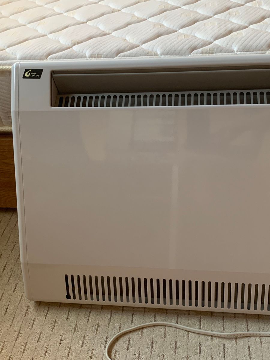中古 インターセントラル パネルヒーター 壁掛け 電気ストーブ 中古 インターセントラル パネルヒーター 壁掛け 電気ストーブ