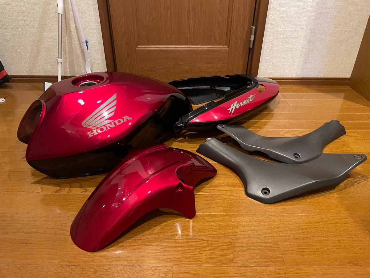 ホーネット250(MC31)純正外装セット(タンク フロント・リア ホーネット250(MC31)純正外装セット(タンク フロント・リア