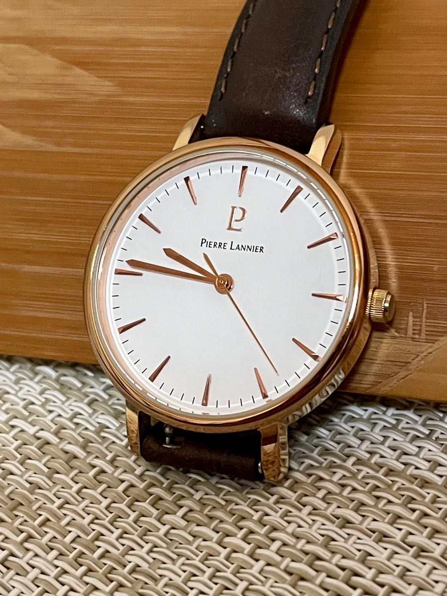 フランス製 腕時計 Pierre Lannier 本革 ホワイト 稼働品 782 クォーツ