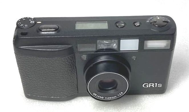 ★かなり綺麗・極美品・安心の動作確認済★Ricoh GR1s DATE Black リコーコンパクトカメラ 液晶表示も確認済 特にレンズはかなり綺麗