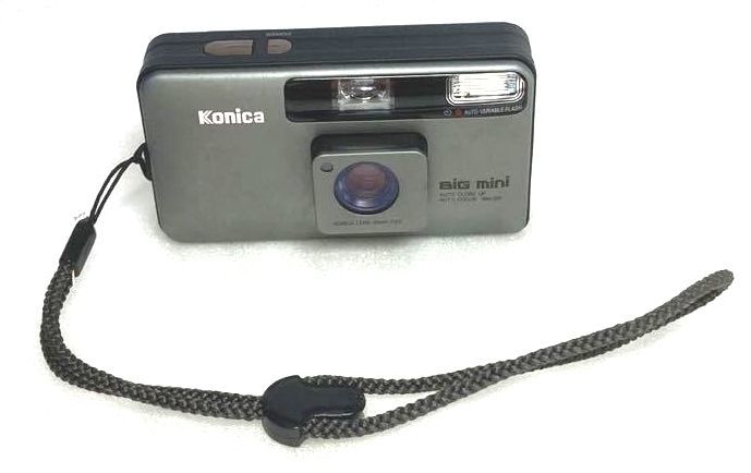 50%OFF ★完動・美品★Konica BIG テスト用のフィルムを使用して安心の動作確認済 ストラップ付 コンパクトフィルムカメラ コニカ BM-201 mini コンパクトカメラ