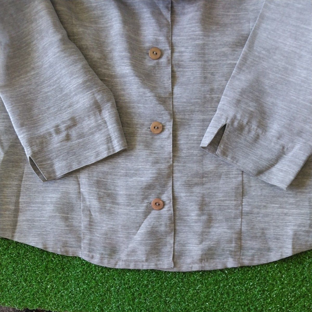 【新品未使用品！】Mサイズ　七分袖　サマージャケット　ブラウス　シック　透け感あり　軽量　サラサラ　オシャレデザイン　上品