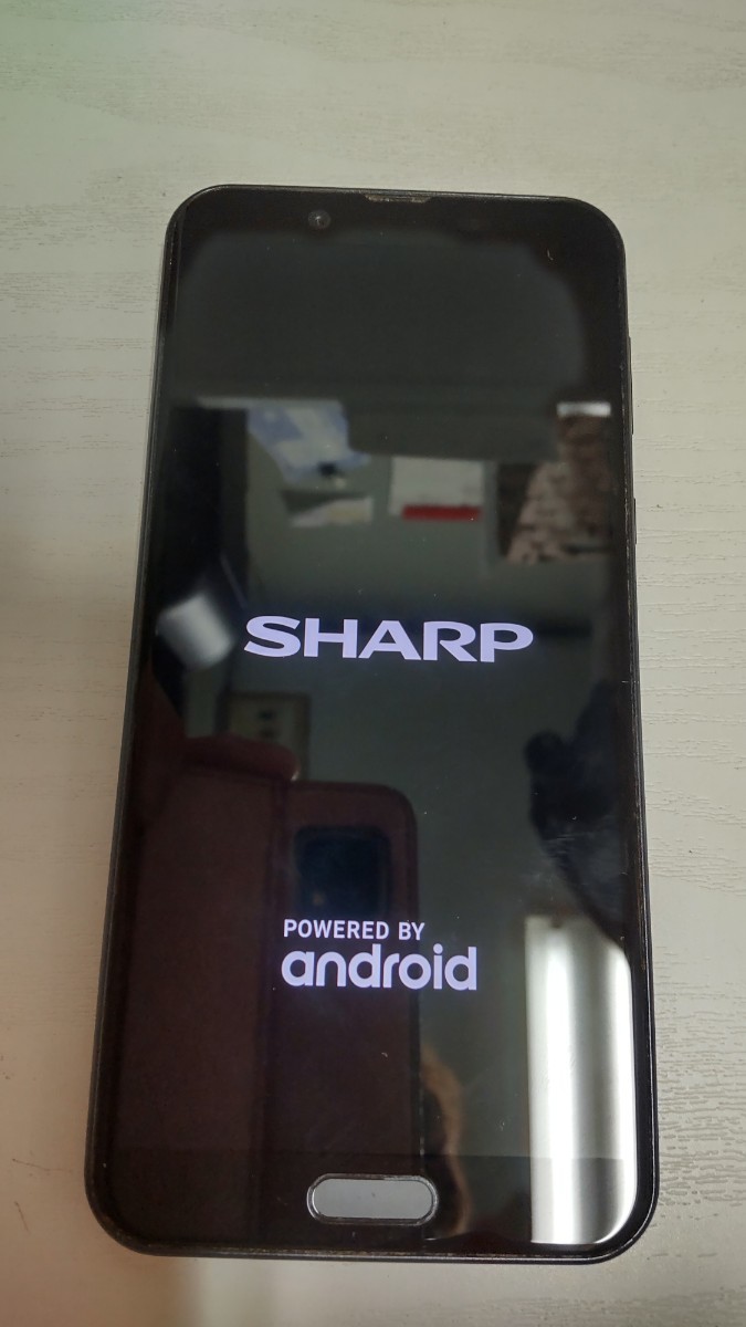 JS1005 au AQUOS sense2 SHV43 androidスマートフォン SHARP シャープ 動作未確認 現状品 JUNK 送料無料 _画像2