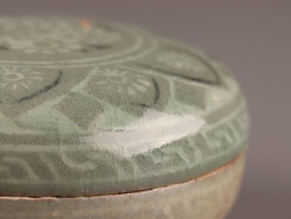 古美術 朝鮮古陶磁器 高麗青磁 白黒象嵌 香合 時代物 極上品 初だし品 C1583_画像6