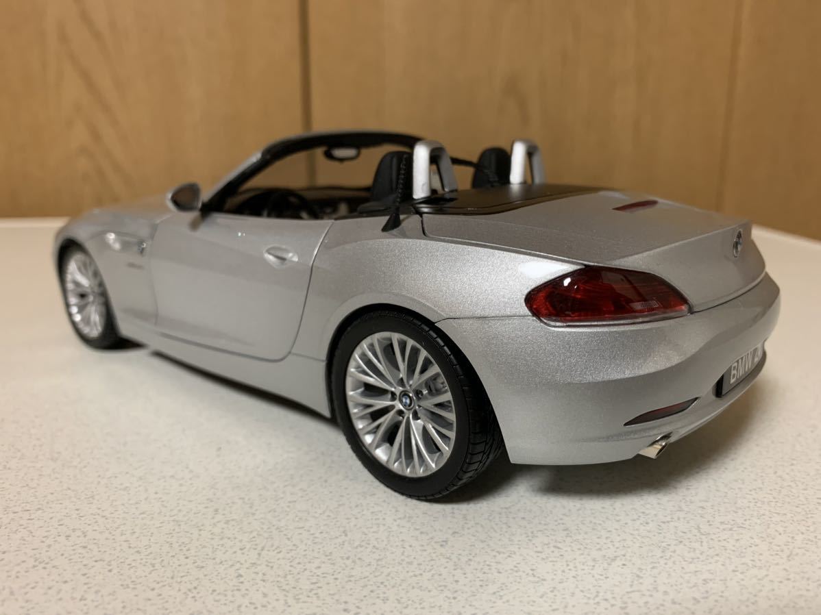 新品登場 京商 銀 シルバー 乗用車