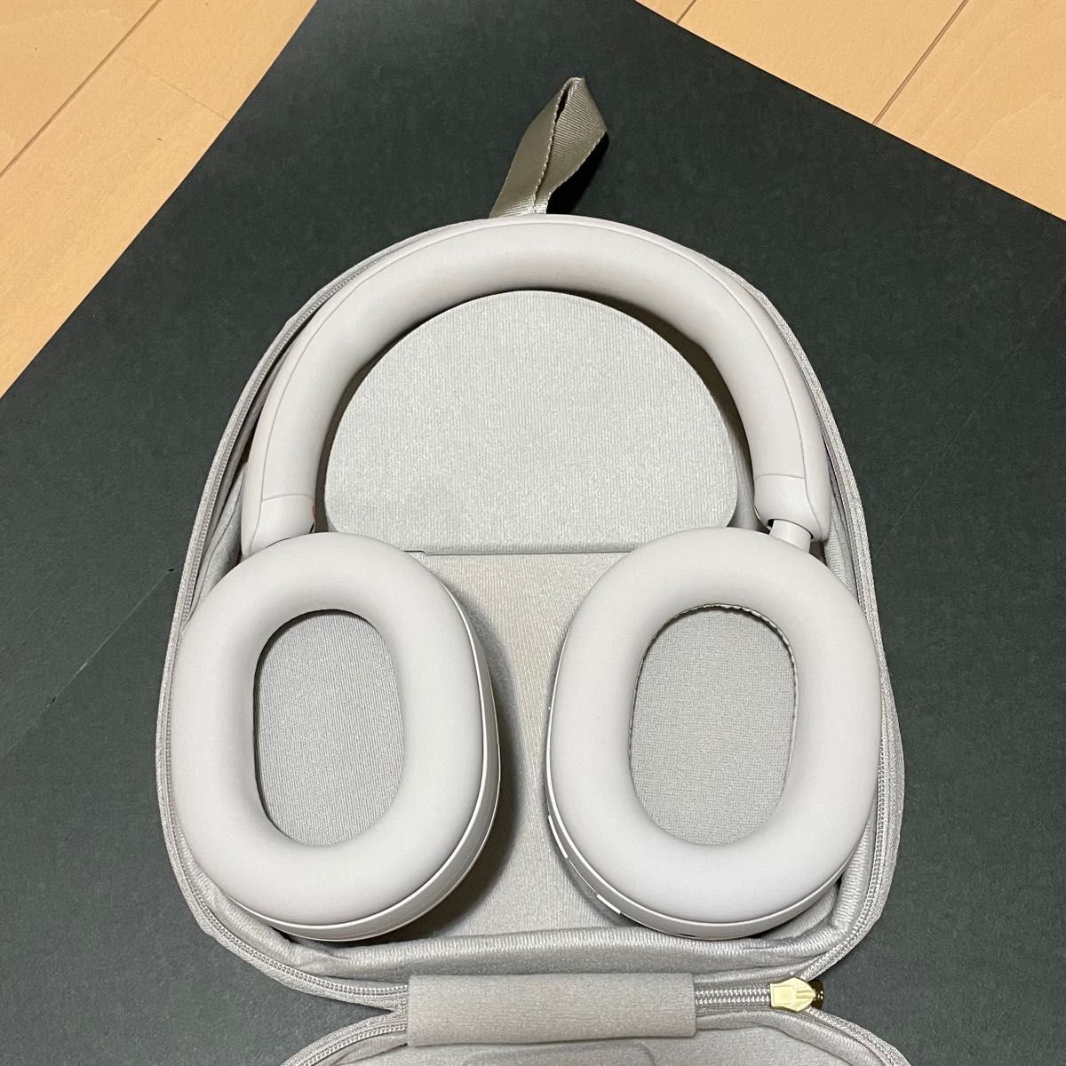 美品】 SONY WH-1000XM5(S) SILVER｜Yahoo!フリマ（旧PayPayフリマ）