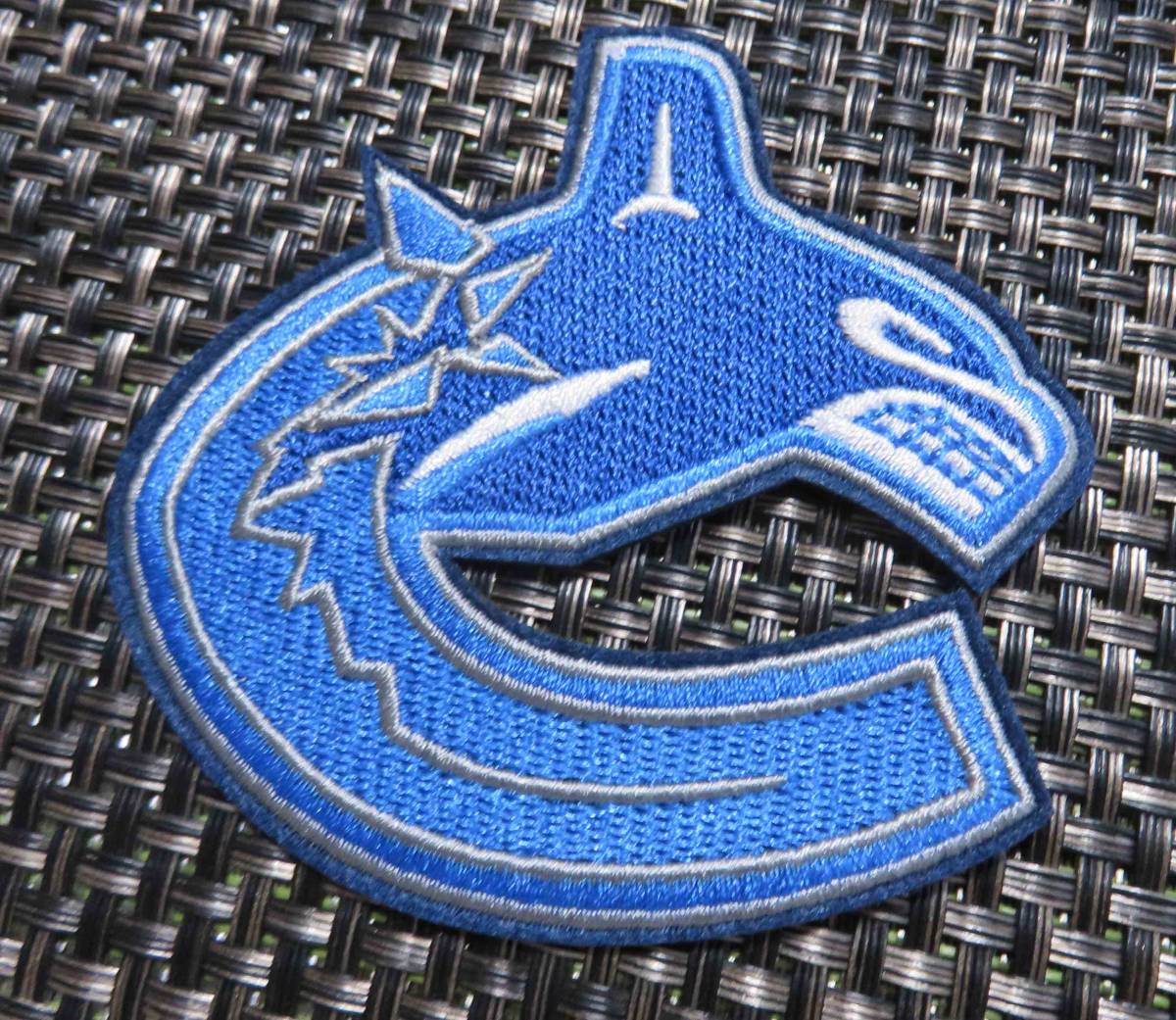 青鯱◆新品NHLバンクーバー・カナックスVancouver Canucksシャチ刺繍ワッペン■ICE HOCKEY アイスホッケー◆アメリカ カナダ スポーツ◇の画像2