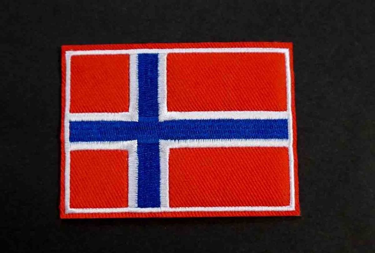 NW赤青十字 ■新品 ノルウェー　Norway　国旗 刺繍ワッペン■■ サッカー レース■ 二輪車 単車 ロック◎ミリタリー■洋服・衣類・衣服DIY_画像2