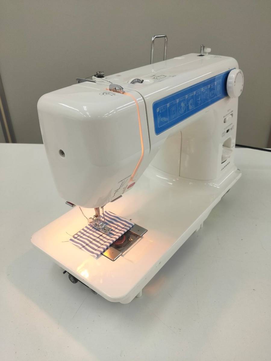 ★H　JANOME（ジャノメ）　【MODEL 390】　☆直線専用ミシン☆通電・試し縫い確認済み☆ジャンク品☆1円スタート_画像2