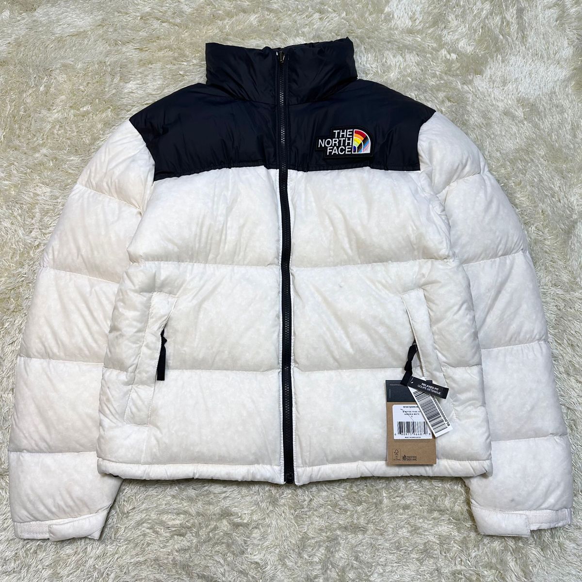 THE NORTH FACE ノースフェイス 1996 RETRO NUPTSE PRIDE ヌプシ THE NORTH FACE ノースフェイス 1996 RETRO NUPTSE PRIDE ヌプシ