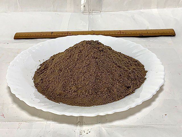 琉金の粉末餌　粉餌　粉エサ　餌　エサ　練り餌　※分量900g_小麦粉よりやや粗目、強い匂いがします