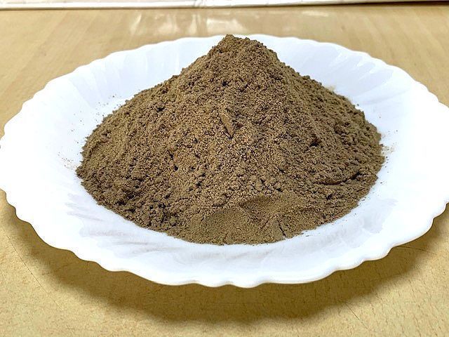ドジョウの粉末餌　　粉餌　　粉エサ　　餌　　エサ　　練り餌　　※分量900g_小麦粉よりやや粗目、強い匂いがします