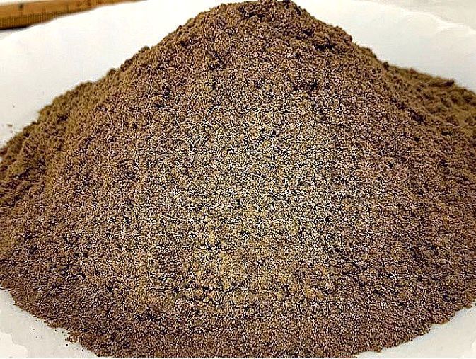 ランチュウの粉末餌　粉餌　粉エサ　餌　エサ　練り餌　※分量900g_粉末は、小麦粉よりやや粗目になります