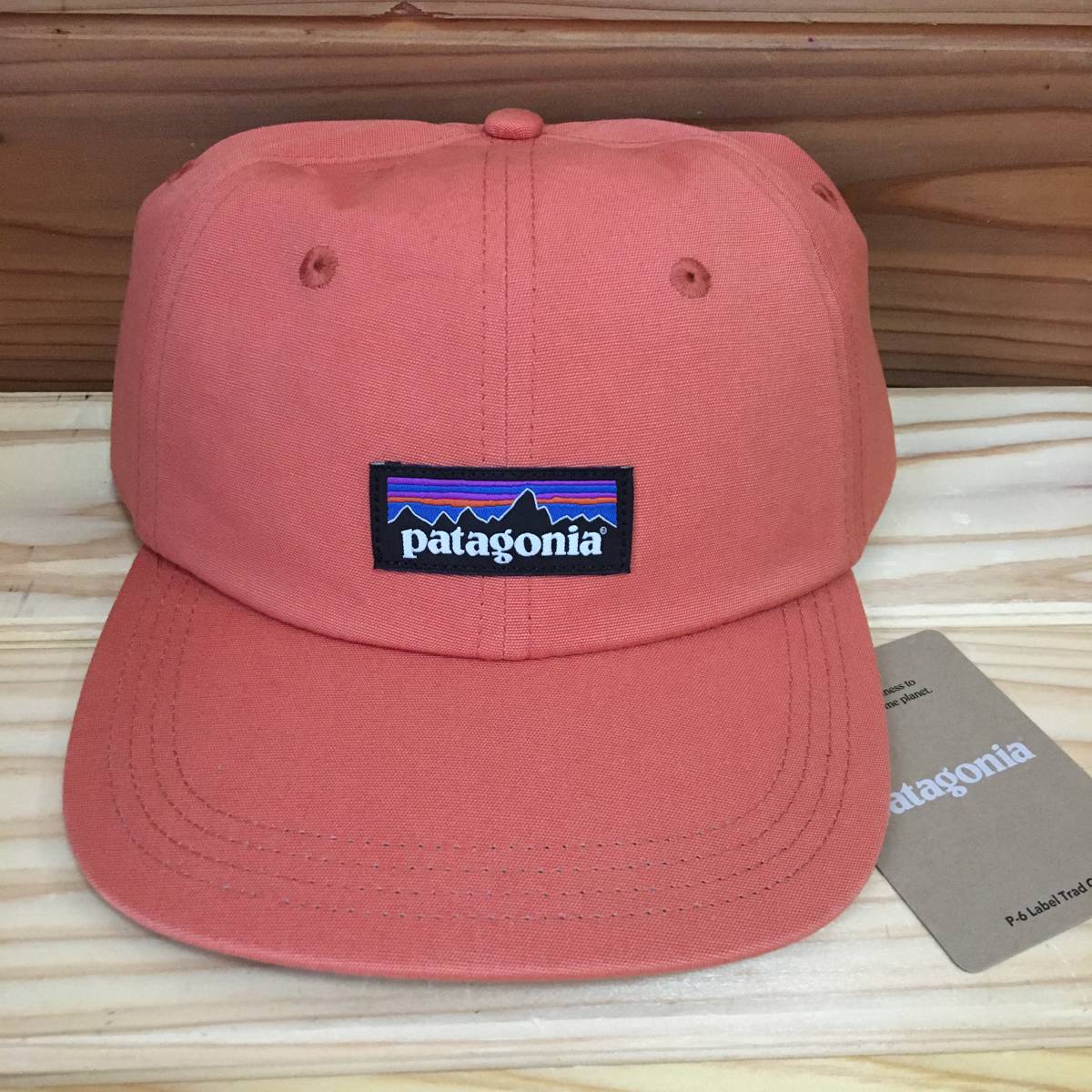 新品 patagonia パタゴニア P-6 ラベル トラッド キャップ cap 帽子 キャンプ アウトドア ベースボールキャップ Quartz Coral_画像1