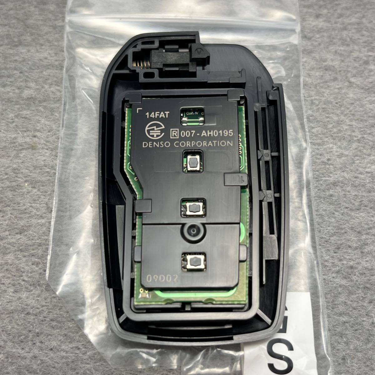 良品】新型 ハリアー MXUA80 80系 純正 スマートキー3ボタン 良品】新型 ハリアー MXUA80 80系 純正 スマートキー3ボタン