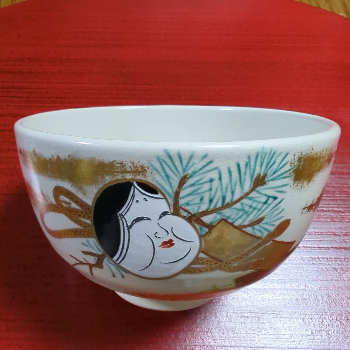 中国美術 古玩 粉彩蝶々蜻蛉紋樣皿 中国美術 古玩 粉彩蝶々蜻蛉紋樣皿 陶芸