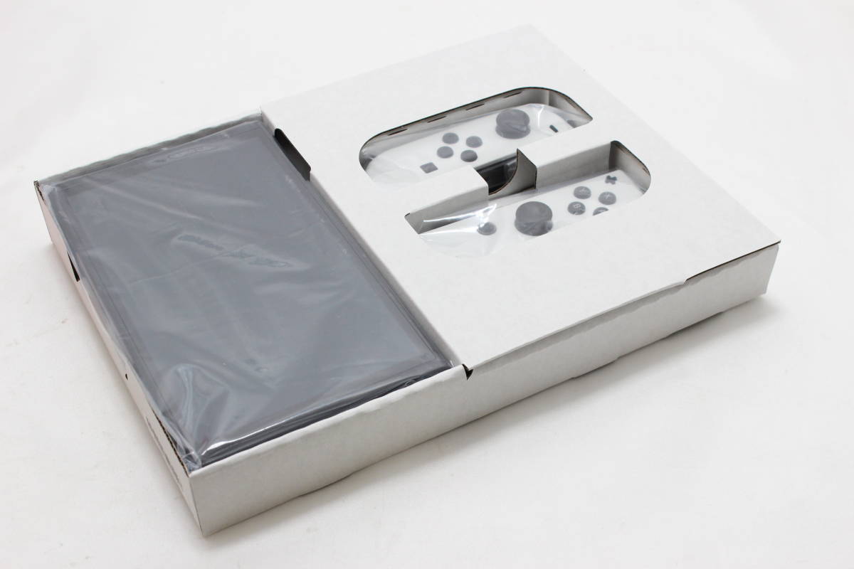 ☆　Nintendo Switch 有機ELモデル ホワイト　未使用品　発送ヤマト80サイズ　箱の隅などダメージ　外箱開封　内部未開封品_画像5