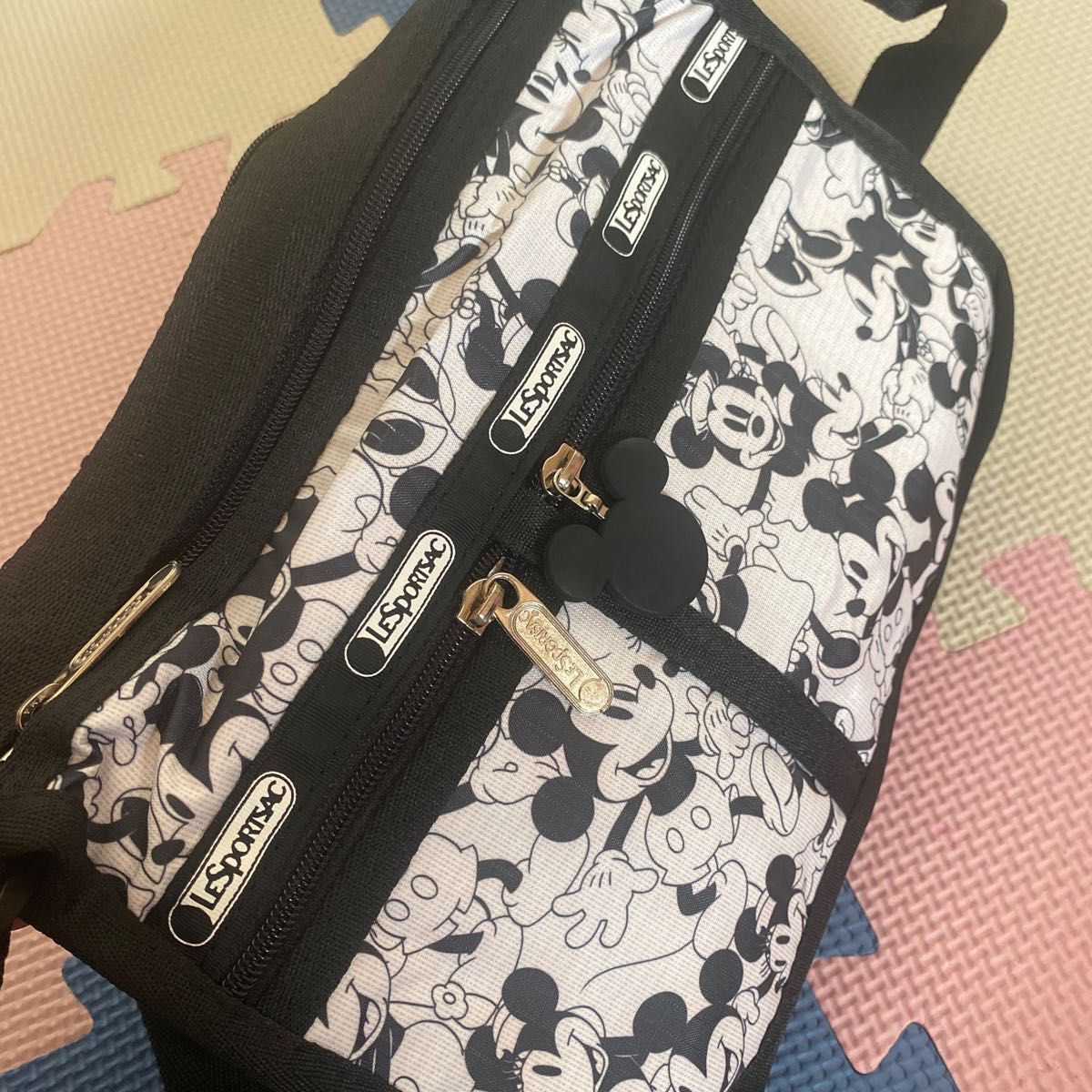 新品　未使用　 レスポートサック LeSportsac 斜め掛け　ショルダーバッグ レスポ　ディズニー　コラボ