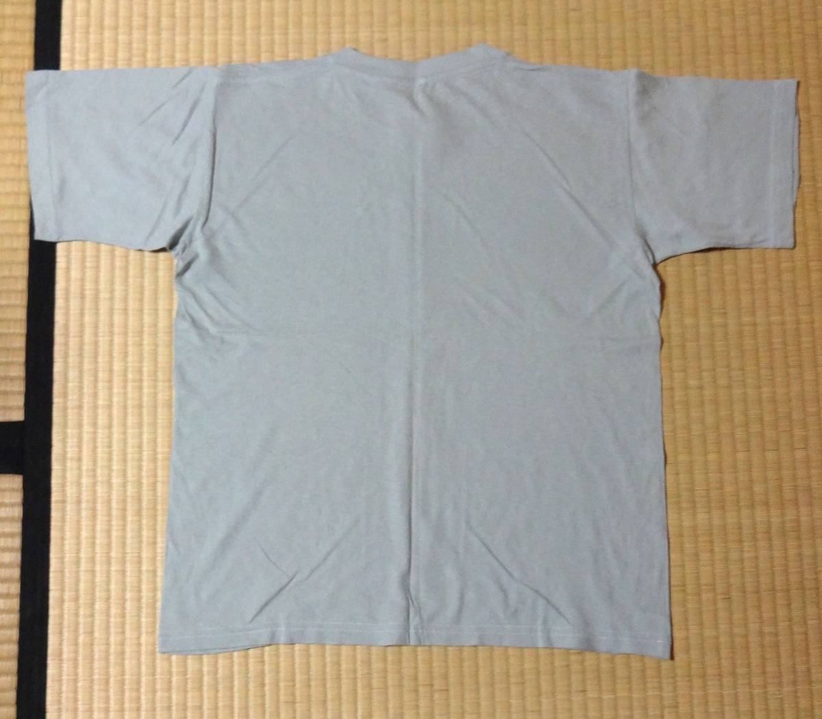 灰色の薄手のLサイズ半袖Tシャツ（下着にも）_画像4