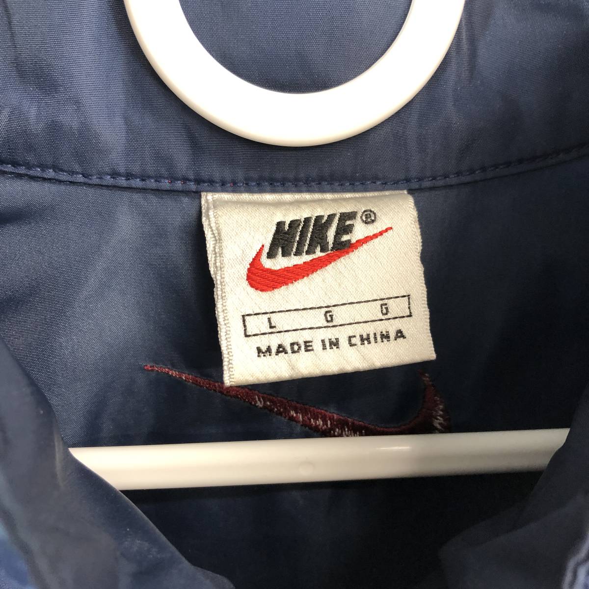 90s ナイキ NIKE 銀タグ ナイロンジャケット Lサイズ ネイビー系 90s ナイキ NIKE 銀タグ ナイロンジャケット Lサイズ ネイビー系