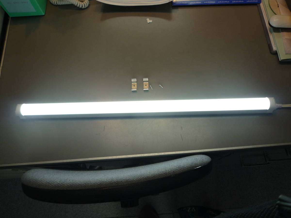 ２０W型LED　１２V～３０V DC　色温度昼白色　５０００K　９W　明るさ１０００Lm_画像1