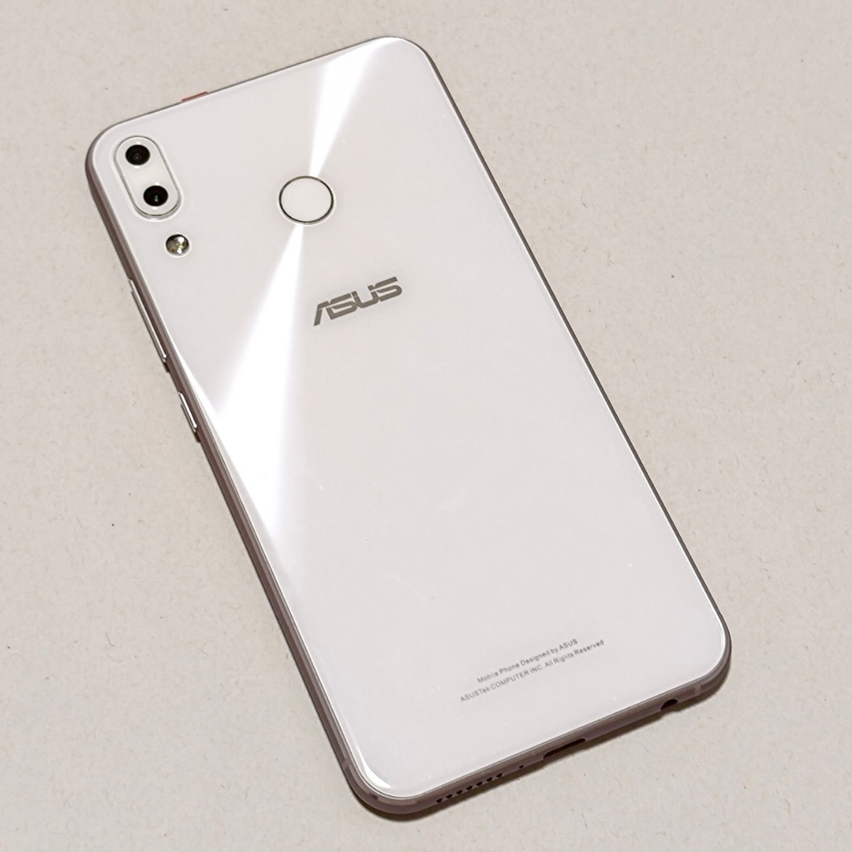 ZE620KL]39-ASUS ZenFone 5 ZE620KL RAM 6GB ROM 64GB SIMフリー 国内版-