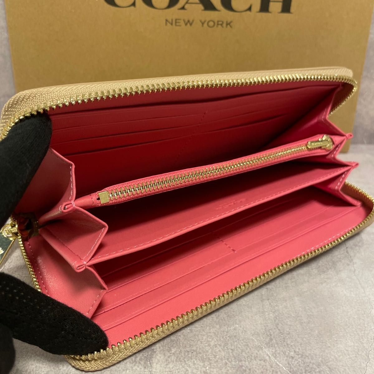 新品　COACH長財布　コーチ　長財布　レディース メンズ シグネチャー ジャガード ピンク