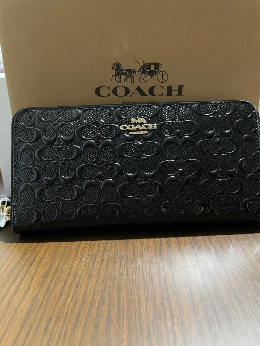 大幅値下げ！！新品　f-21 COACH コーチ 長財布ブラックパテントレザーF54805