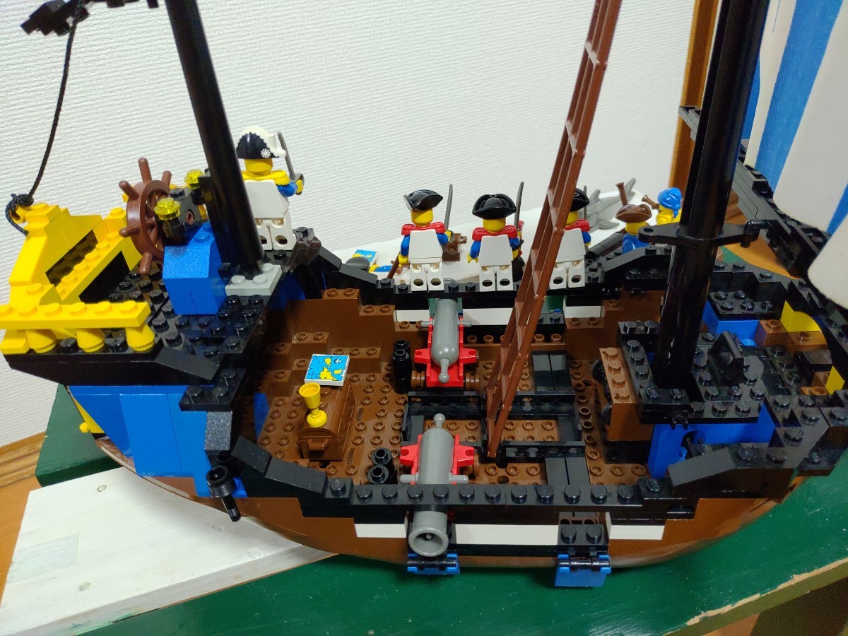 レゴ 南海の勇者シリーズ年 シーフォーク号＆いかだにのった海賊