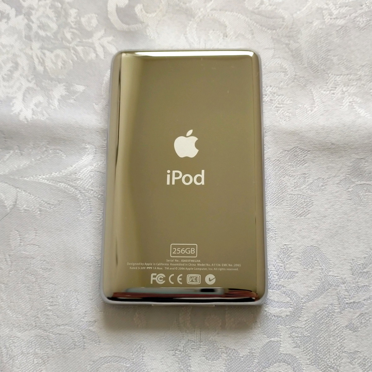 美品】iPod Classic 第5世代 ブルー×ブラック 256GB-