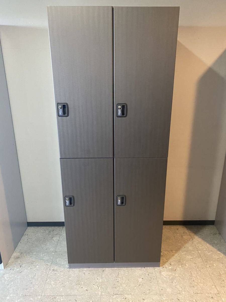◇基本引取り限定◇茨城県◇4人用木製扉ロッカー ゴールド ◇基本引取り限定◇茨城県◇4人用木製扉ロッカー ゴールド