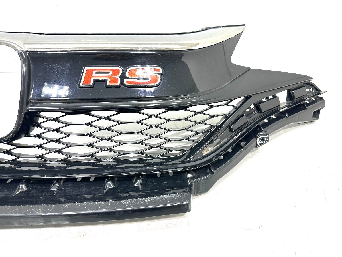 ホンダ　フィット　RS　GK5 GP5/6 後期 純正 グリル　71121-T5B-J50　（G36-23）