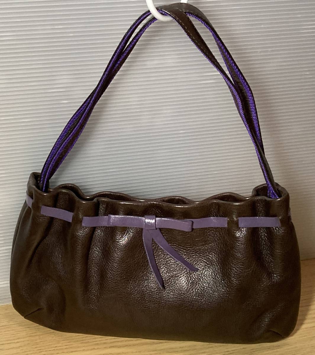 数量限定価格!! miumiu ミュウミュウ ハンドバッグ レザー コゲ茶 ミニ