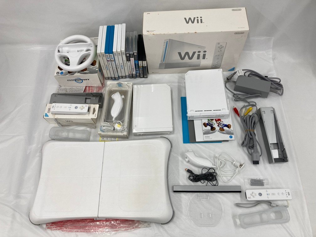任天堂 バランスWiiボード/Wii本体 ＆ wii Sports/PSP・Wii・DS