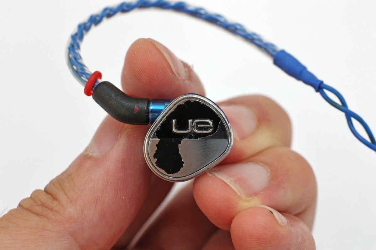 UE アルティメットイヤーズ　UE900S　リモコン付き Ultimate Ears