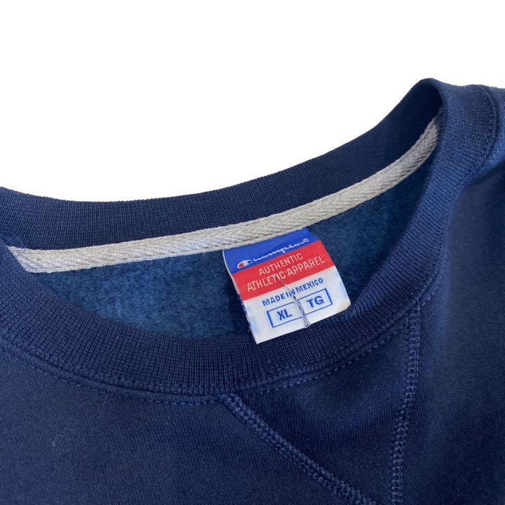 【XL】USA 古着 00s チャンピオン Champion 00年代 刺繍 ワンポイント トレーナー スウェット クルーネック ネイビー_画像4