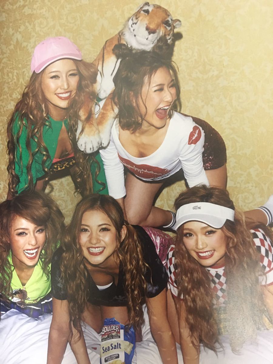 CYBER JAPAN DANCERS PHOTO BOOK HOLIDAY☆G 初版(さ行)｜売買された