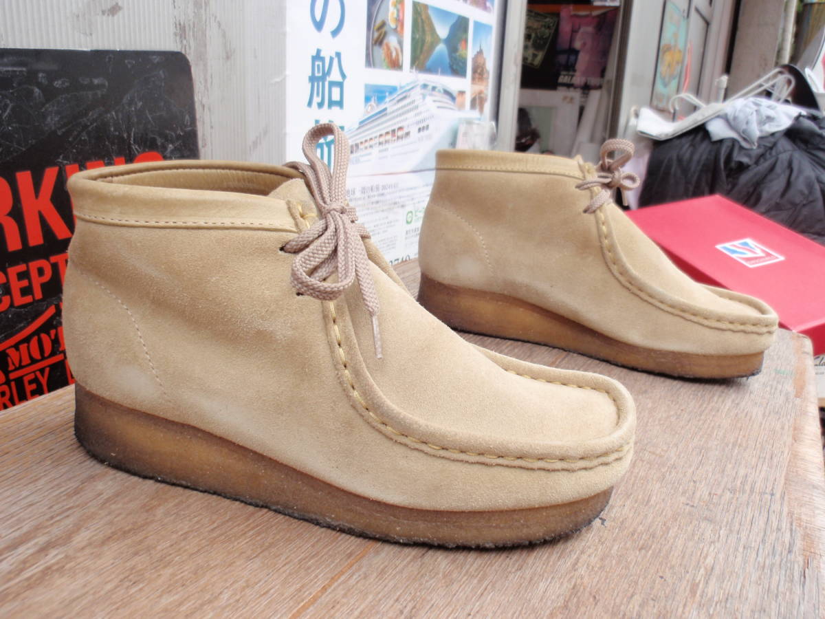  Clarks wala Be boots size 6M