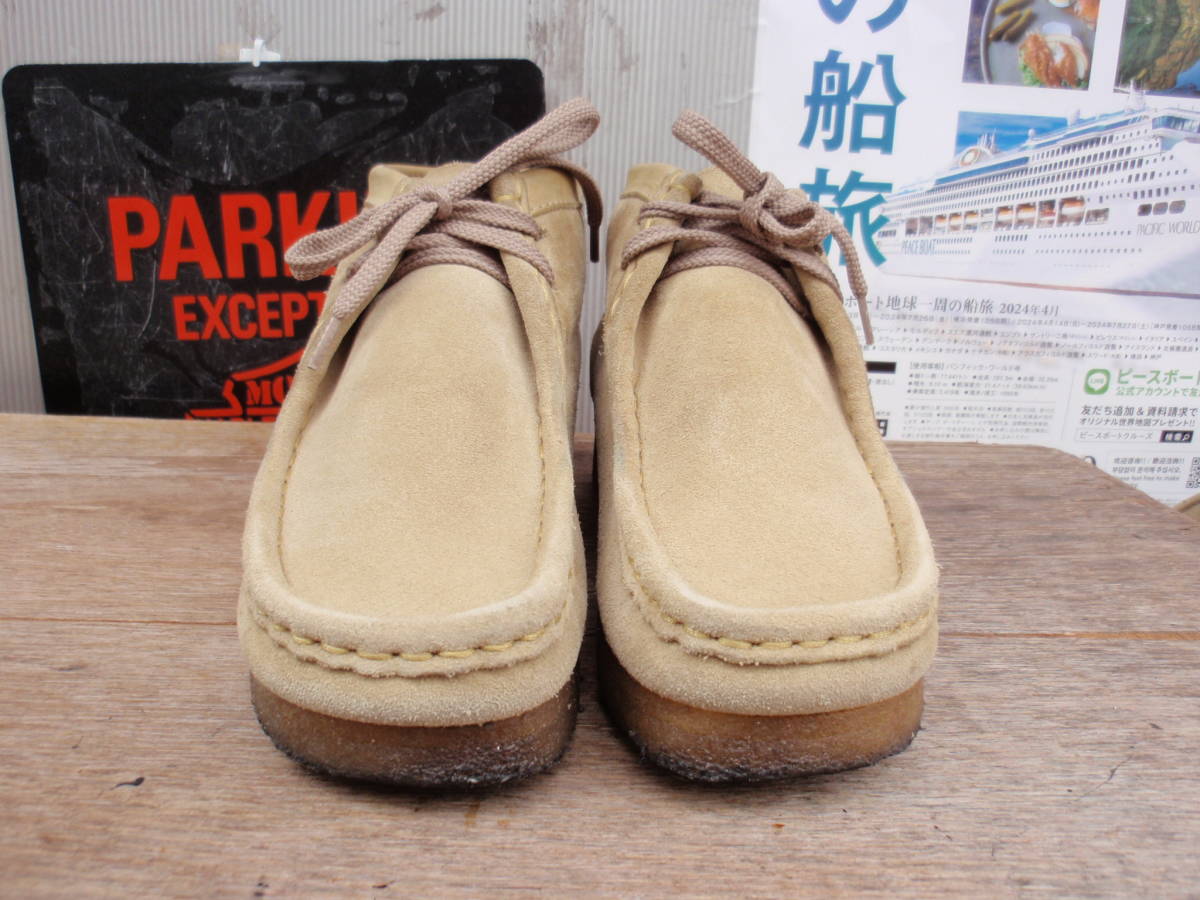  Clarks wala Be boots size 6M